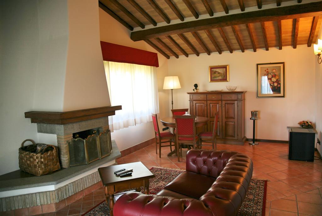 Hotel Ristorante Al Brunello Di Монтальчино Екстер'єр фото